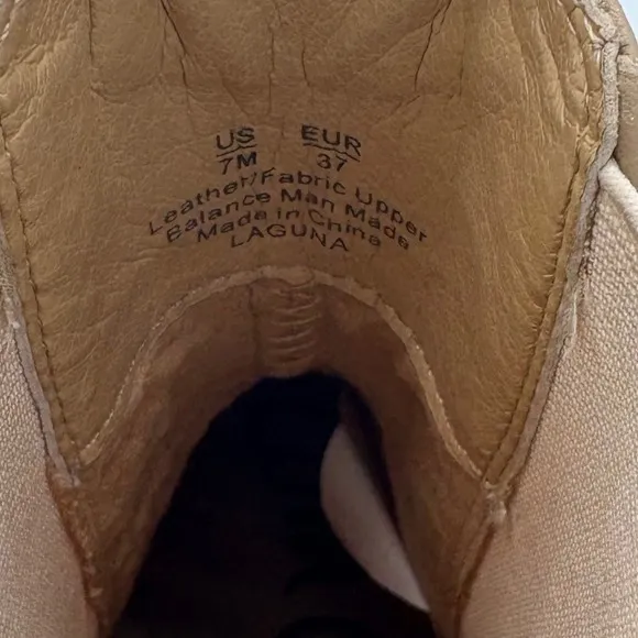 Sam Edelman Laguna Chelsea Boots Lug Sole Leather Pull Tabs Beige 7M