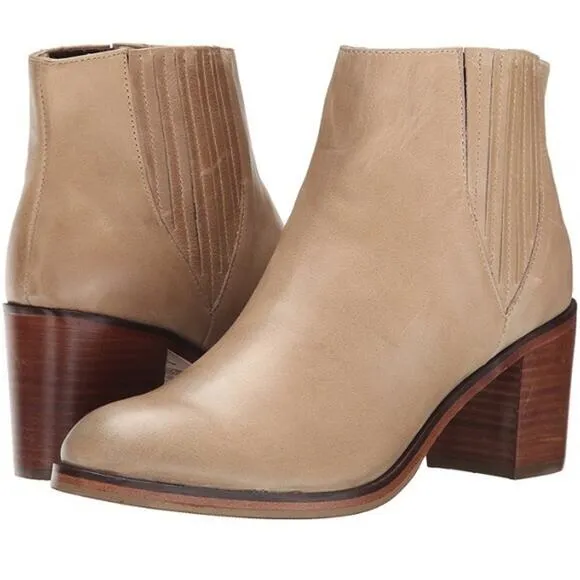Samantha Pleet Wolverine 1000 Mile Arc Ankle Chelsea Booties Size 8