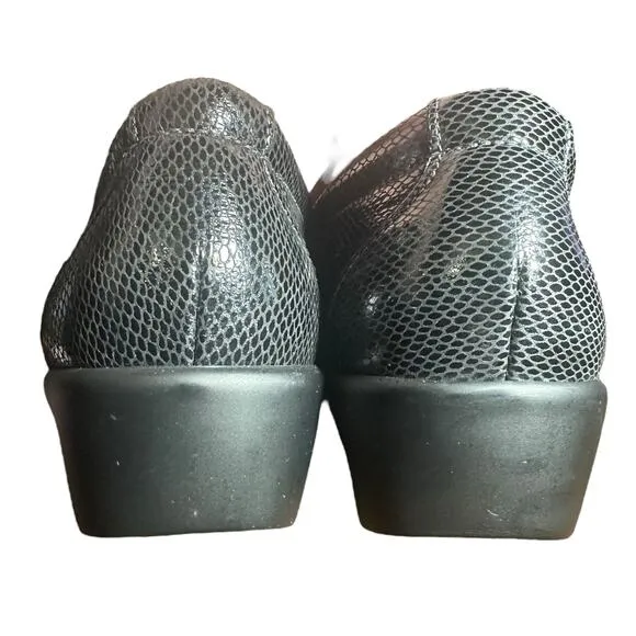 SAS Dream Slip On Loafers Shoes Tripad Comfort Footbed 7 1/2 N Black Snake Wedge