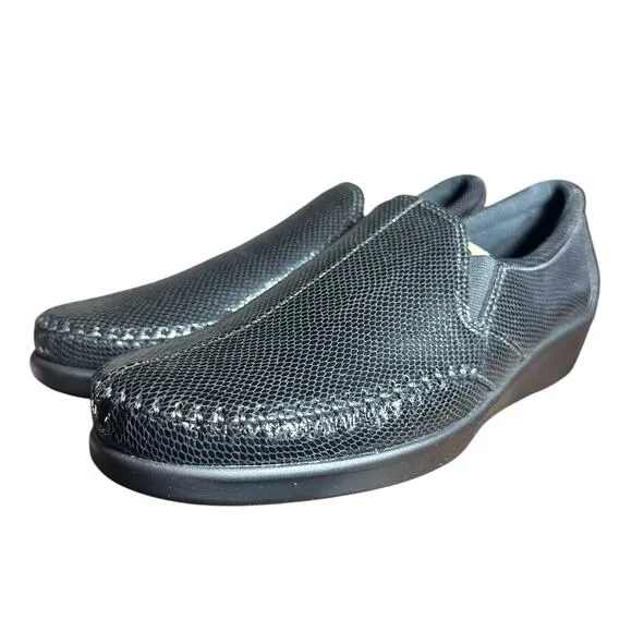 SAS Dream Slip On Loafers Shoes Tripad Comfort Footbed 7 1/2 N Black Snake Wedge