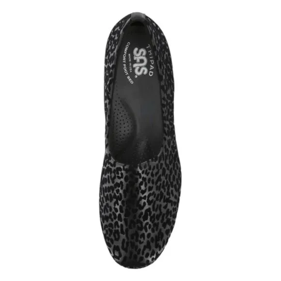 SAS Shoes Bliss Slip On Wedge Shoes Black Leopard Stretch Fabric Lightweight 11.