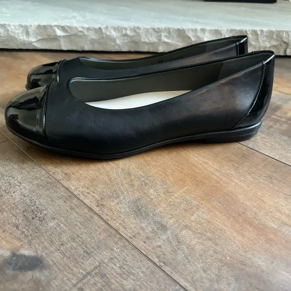 SAS Women’s Size 11WW Scenic Ballet Flat Black Leather Cap Toe Flats Shoes NEW