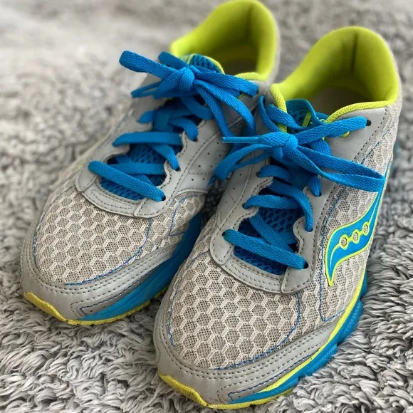 Saucony Outduel Women’s Running Shoes