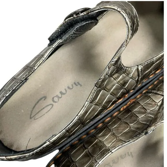 Savvy Mary Jane Copper Alligator Print Nurse Shoes Size 9