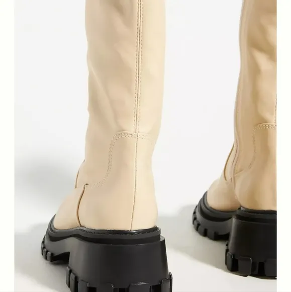 Schutz Kendy Lug Sole Boots - cream