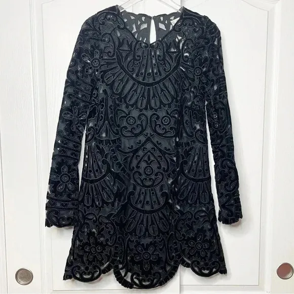 SEA‎ NY Dana Embroidered Illusion Black Velvet Dress Size 6 NWT