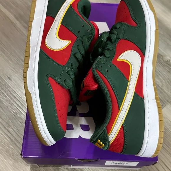 Seattle Super Sonic Nike SB Dunk Low Pro Sneakers - Red and Green