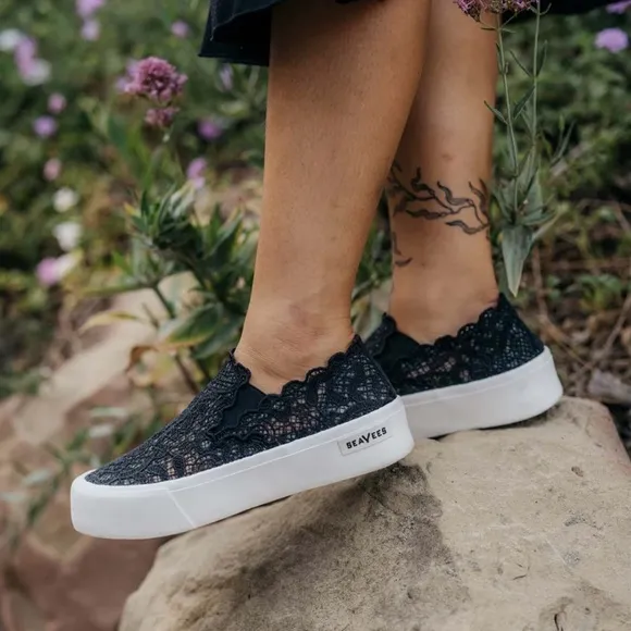 SeaVees Baja Platform Lace Slip on Sneakers Black 8.5