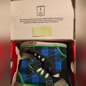 See Kai Run Shoes Dane High Top Sneakers Blue Plaid Unisex Toddler Size 6 NEW