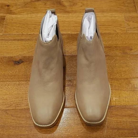 Seychelles Offstage Chelsea Boots