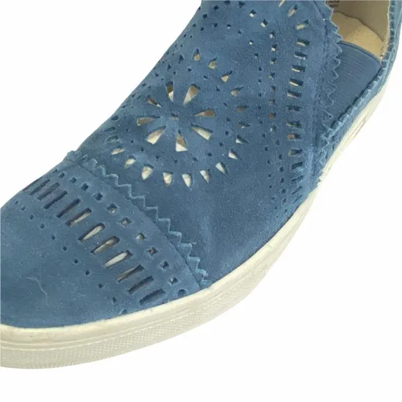 Seychelles Sneakers Blue Size 9.5 So Nice Suede Slip On Cut Out Laser Cut Flat