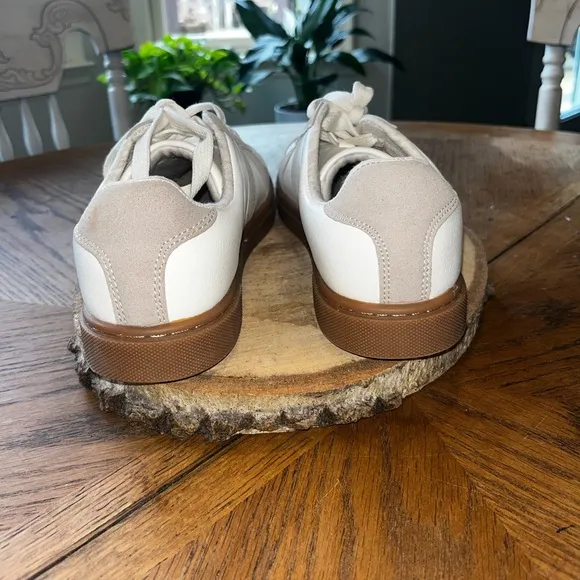 Sincerely Jules Bailey Stylish grayish/Beige  and White Sneakers size 6.5