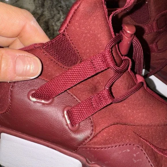 Size 10.5 -‎ Nike Pocketknife DM Team Red