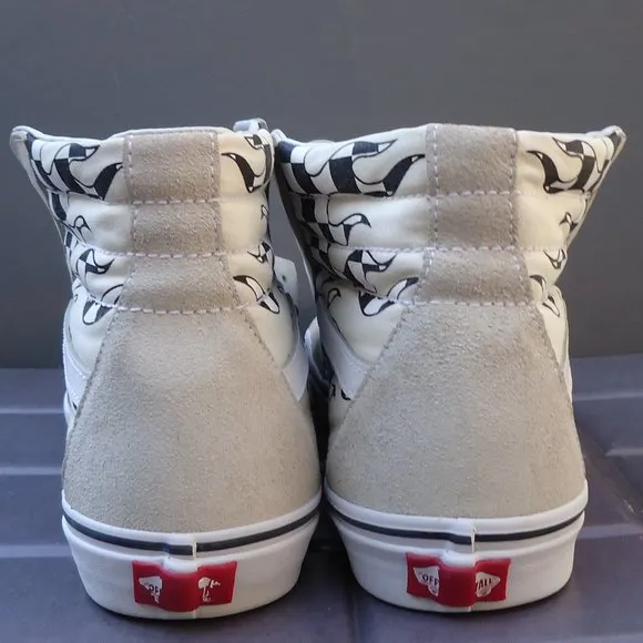 SIZE 10.5. VANS men's World’s # 1 Skateboard high top suede &amp; canvas sneakers.