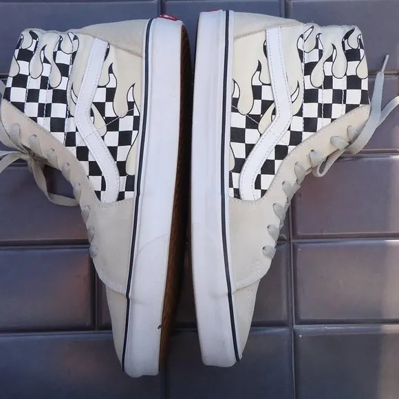 SIZE 10.5. VANS men's World’s # 1 Skateboard high top suede &amp; canvas sneakers.