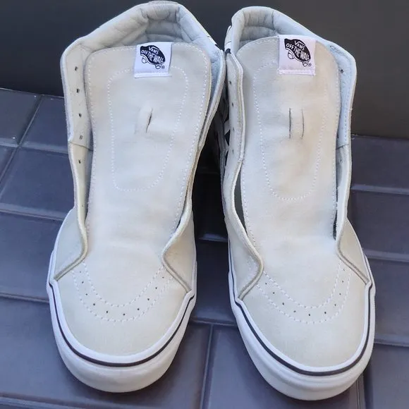 SIZE 10.5. VANS men's World’s # 1 Skateboard high top suede &amp; canvas sneakers.