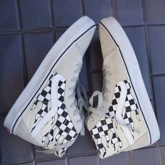 SIZE 10.5. VANS men's World’s # 1 Skateboard high top suede &amp; canvas sneakers.