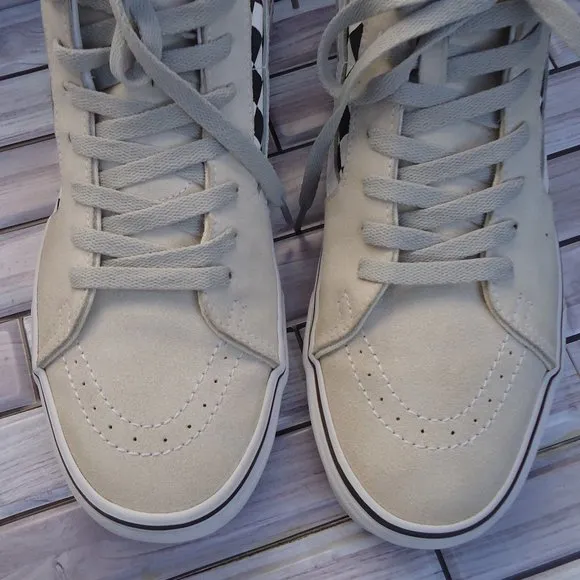SIZE 10.5. VANS men's World’s # 1 Skateboard high top suede &amp; canvas sneakers.