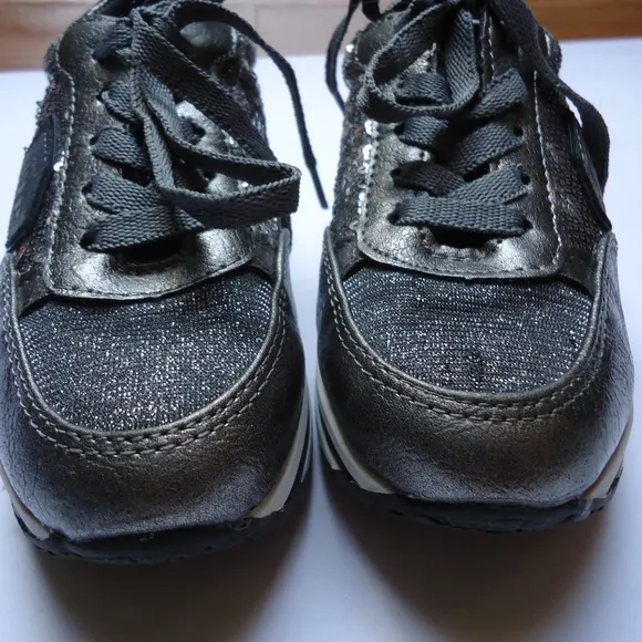 SIZE 11. ANGEL girl's sneakers shoes.