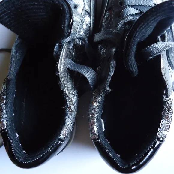 SIZE 11. ANGEL girl's sneakers shoes.