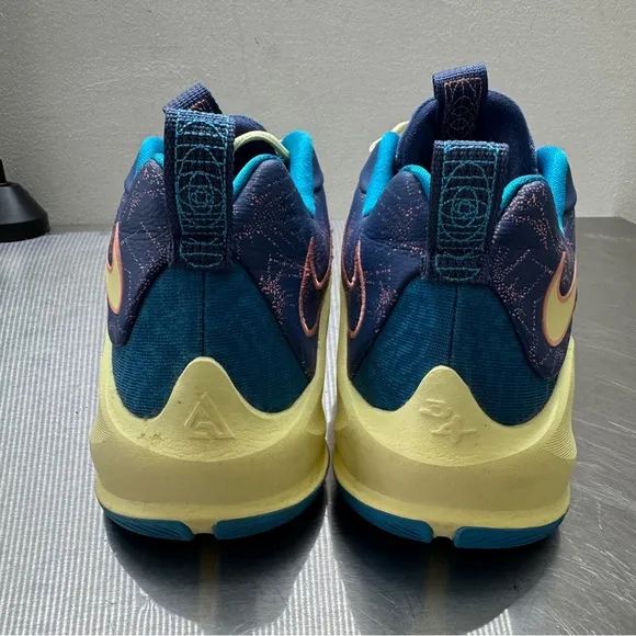 Size 11 - Nike Zoom Freak 3 NRG Valentines Day