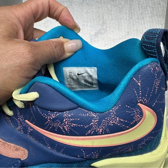 Size 11 - Nike Zoom Freak 3 NRG Valentines Day