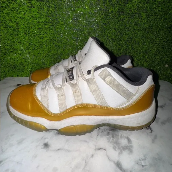 Size 4Y Jordan 11 Closing Ceremony