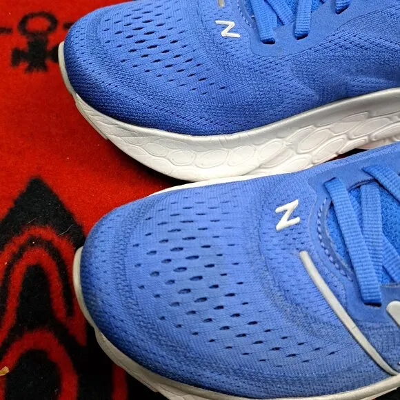Size 9.5 New Balance Fresh Foam X More v4 Women Sneakers Running Shoes Blue