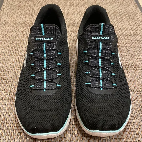 Skechers 9.5 Black Memory Foam Slip On Sneakers