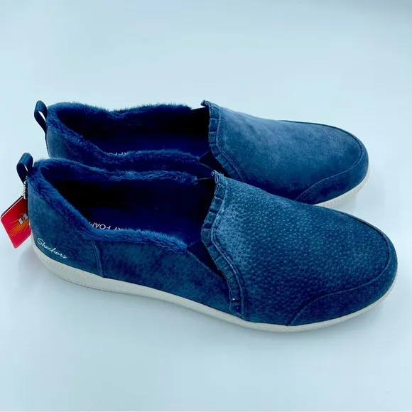 Skechers Madison Ave Plushed Slip On Sneakers Navy 9W NIB
