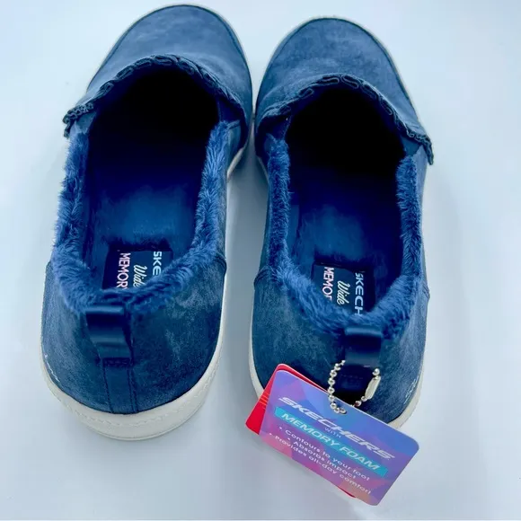 Skechers Madison Ave Plushed Slip On Sneakers Navy 9W NIB