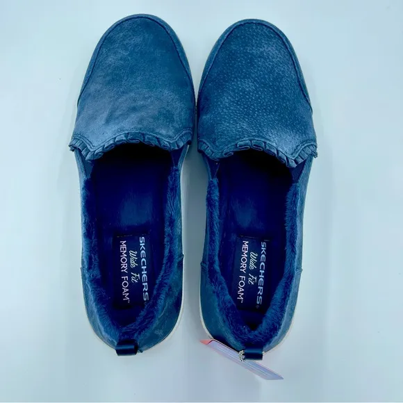 Skechers Madison Ave Plushed Slip On Sneakers Navy 9W NIB