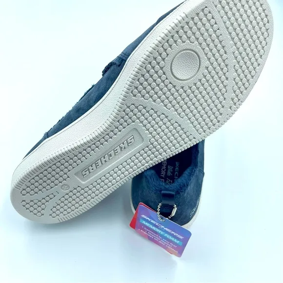 Skechers Madison Ave Plushed Slip On Sneakers Navy 9W NIB
