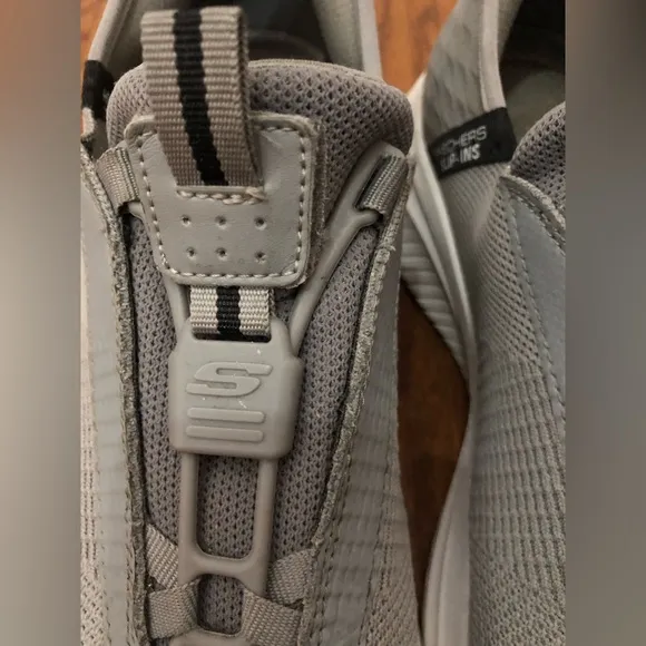 Skechers Men’s Gray Slip-On Sneakers Sz 11
