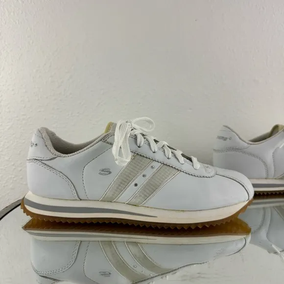 SKECHERS Vintage Y2K 2000s White Leather Rhinestone Stripe Casual Track Sneakers