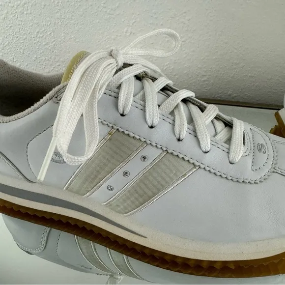 SKECHERS Vintage Y2K 2000s White Leather Rhinestone Stripe Casual Track Sneakers