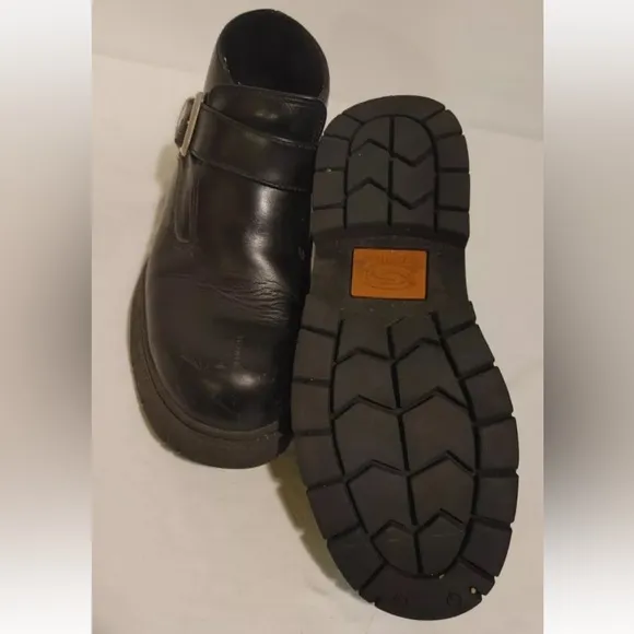 Sketchers Men’s Black Leather Ankle Boots Silver Buckle Adjustable Strap Size 13