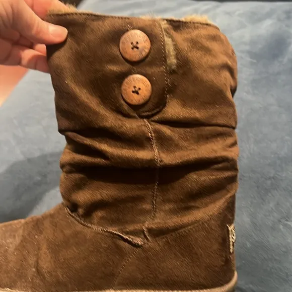 Sketchers suede boots