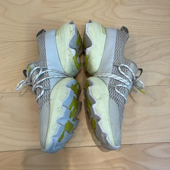 Sorel Kinetic Impact Sneakers Size 9