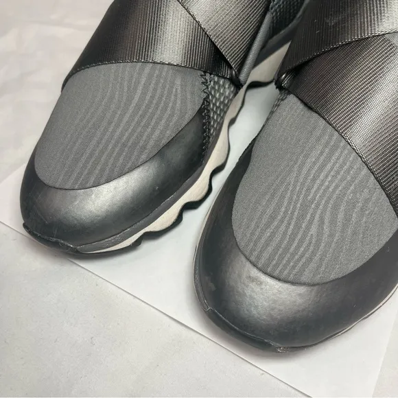 Sorel Kinetic Sneak OG Sneakers Sport Comfort Slip On Gray Women 9