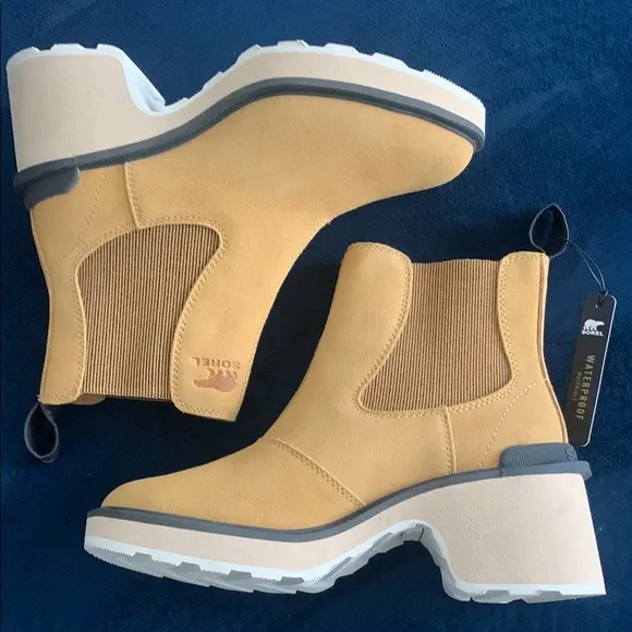 Sorel Tan Ankle Boots