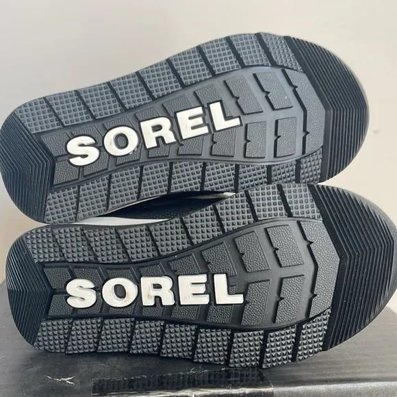 Sorel Whitney II puffy mid Black size 9 Winter Boots. New