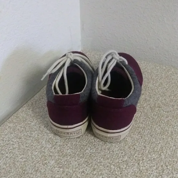 Sperry Top-Sider Burgundy Gray Casual Sneakers.