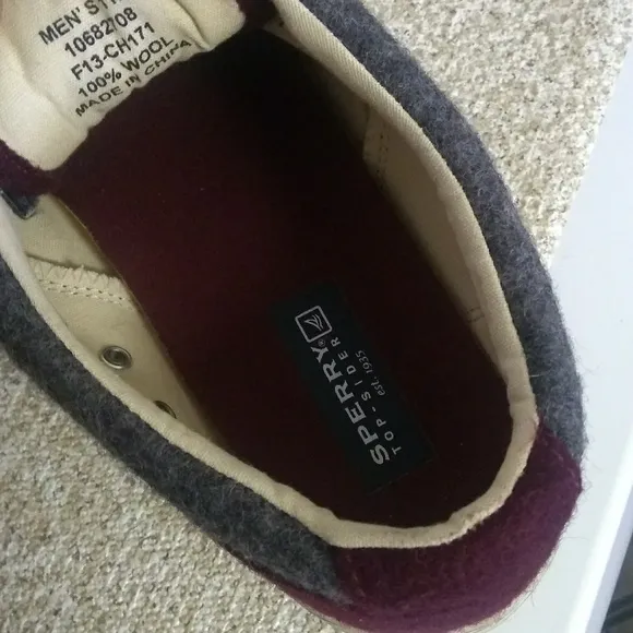 Sperry Top-Sider Burgundy Gray Casual Sneakers.
