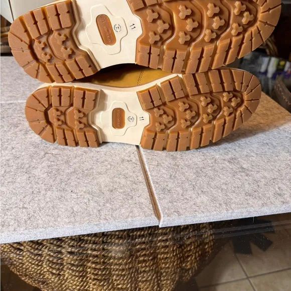 St John’s Bay Men's Tan Work Boots | Size 11 | NWT | Offers Welcome!