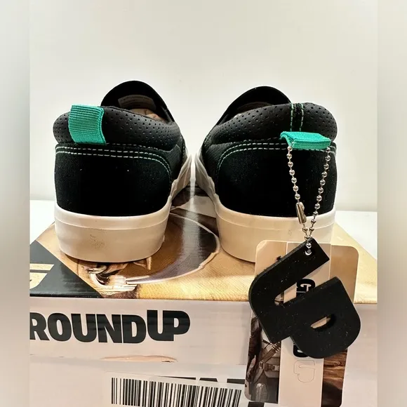 Star Wars The Mandalorian Ground Up Grogu Youth Slip On Sneakers, Size 4