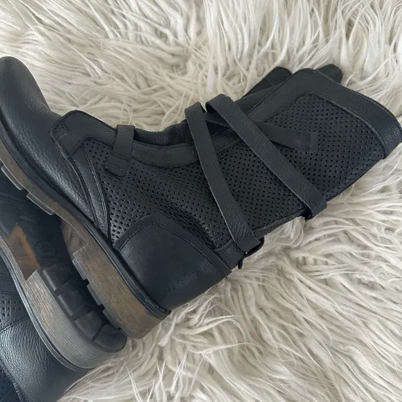 Steve Madden Bosston black leather moto biker boots‎ size 8.5