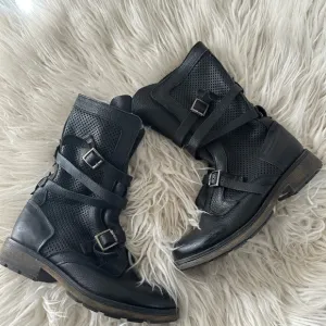 Steve Madden Bosston black leather moto biker boots‎ size 8.5