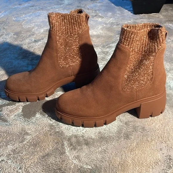 Steve Madden Hayle Boots. NWOT