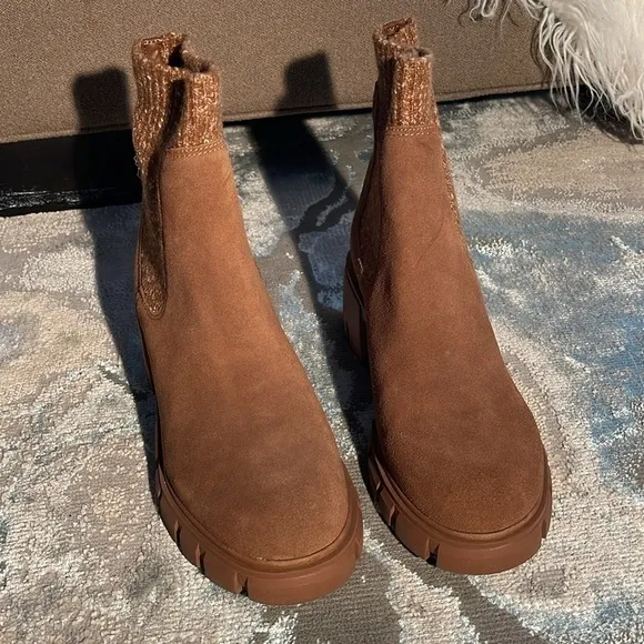 Steve Madden Hayle Boots. NWOT